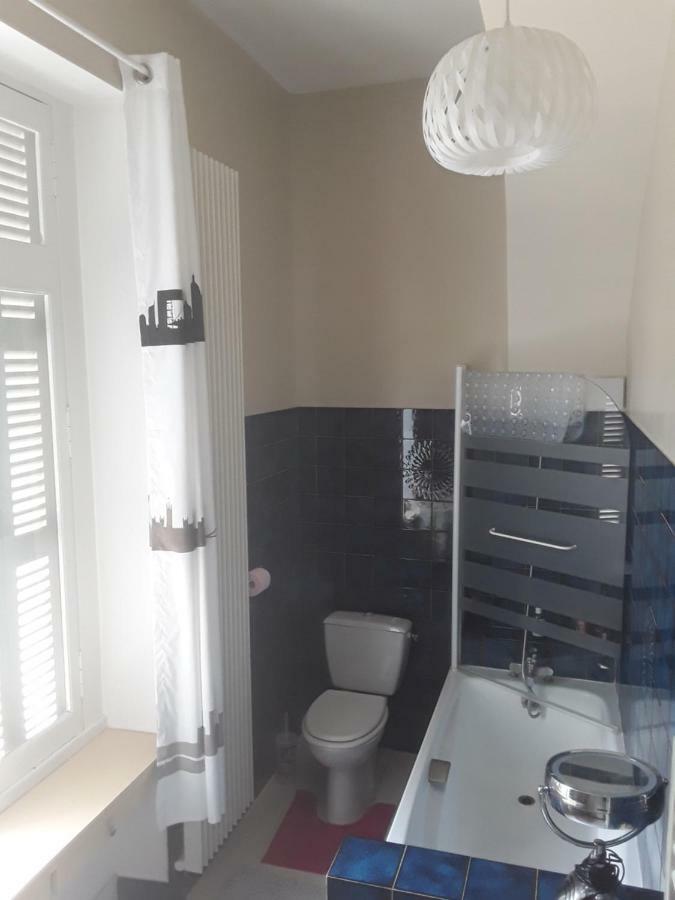 מלון Airvault Le Manoir Sequoia מראה חיצוני תמונה